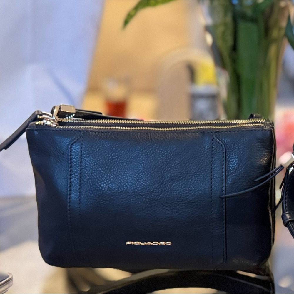 Piquadro Italian Leather crossbody